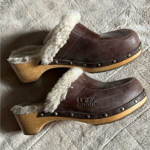 UGG leather clog w9